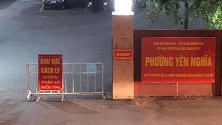 Hà Nội: Tạm phong tỏa UBND phường và 2 khu dân cư vì 8 ca nghi mắc