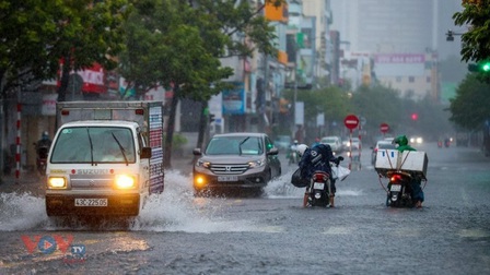 Thời tiết hôm nay: Trung Bộ mưa lớn