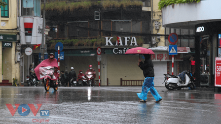 Thời tiết hôm nay: Cả nước có mưa và dông, Trung Bộ tiếp tục mưa lớn