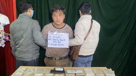 Lào Cai: Bắt giữ 3 đối tượng vận chuyển 40 bánh heroin