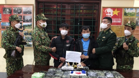 Lào Cai: Thêm 2 đối tượng vận chuyển 180.000 viên ma túy tổng hợp bị bắt giữ