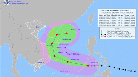 Bão Rai tiến sát vào Biển Đông, gây mưa lớn cho khu vực Trung và Nam Trung Bộ