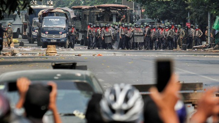 Myanmar: 5 người chết sau khi ô tô quân sự lao vào đoàn biểu tình