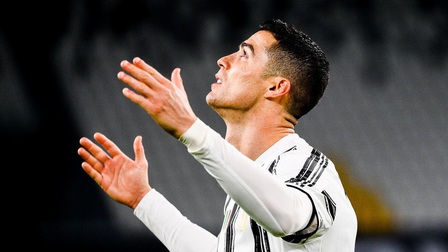 Napoli 1-0 Juventus: Ronaldo 'tịt ngòi', Bà đầm già gục ngã