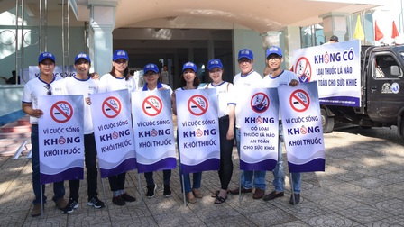 Tổ chức biểu diễn nghệ thuật với chủ đề phòng, chống tác hại của thuốc lá