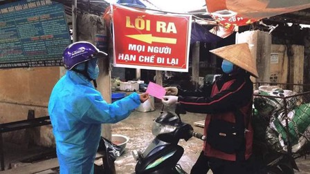Người dân tâm dịch Chí Linh áp dụng hình thức phiếu đi chợ theo chu kỳ