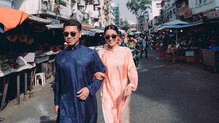 Tăng Thanh Hà diện áo dài sánh bước cùng người mẫu Quang Tuyến