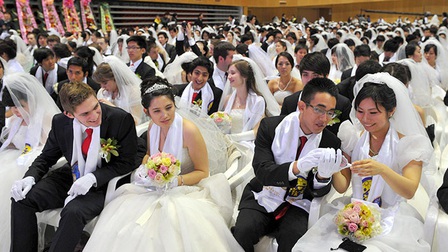 Tỷ lệ kết hôn và suất sinh của Hàn Quốc giảm kỷ lục