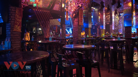 Nhiều nhà hàng, quán bar ở phố Bùi Viện đóng cửa vì Covid-19 bùng phát trở lại