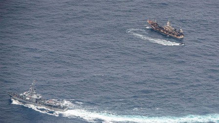 Tàu cá Trung Quốc tận diệt hàng nghìn tấn hải sản ở vùng biển nước ngoài