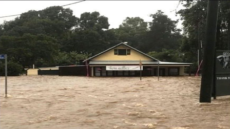 Mưa lớn gây ngập lụt nhiều nơi ở khu vực phía Đông Australia