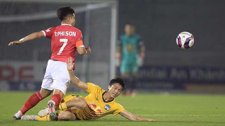 Hà Tĩnh 0-0 HAGL: Kiatisak bị ngắt mạch thắng bởi 'Mourinho Việt Nam'