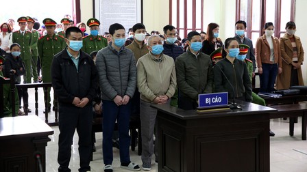 Lai Châu: Hơn 50 năm tù cho các bị cáo trong vụ án tham ô tài sản tại Phòng Giáo dục Sìn Hồ