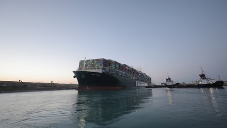 Kênh đào Suez chính thức hoạt động trở lại 