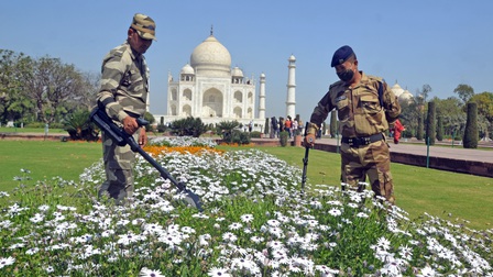 Ấn Độ: Đền Taj Mahal đóng cửa vì bị đe dọa đánh bom