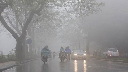 Thời tiết nồm ẩm tại Hà Nội còn kéo dài trong nhiều ngày