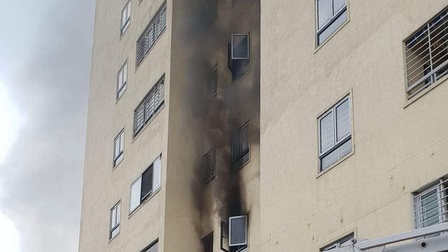 Cháy tại chung cư 21 tầng, người dân nháo nhào chạy