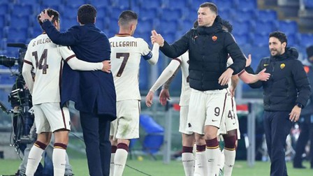 AS Roma 1-1 Ajax (chung cuộc 3-2): Chủ nhà hẹn MU ở bán kết