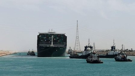 Vụ tàu mắc kẹt ở kênh đào Suez: Hàng trăm tàu lưu thông trở lại