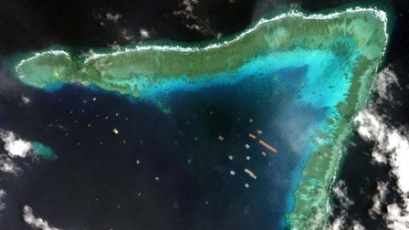 Philippines phát hiện công trình trái phép gần nơi tàu Trung Quốc tập trung trên Biển Đông