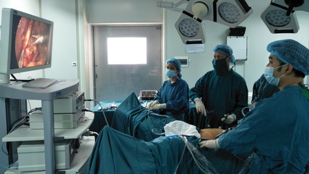 Quảng Trị: Phẫu thuật thành công nội soi cắt bàng quang bệnh nhân ung thư