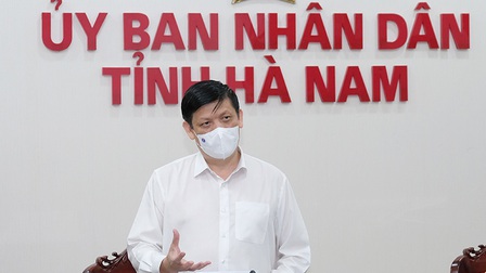 Bộ trưởng Bộ Y tế họp khẩn cấp với tỉnh Hà Nam, đề nghị lấy mẫu xét nghiệm ngay trong đêm