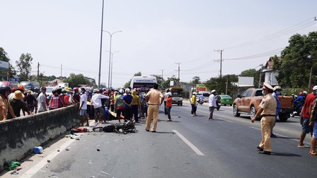 Bà Rịa - Vũng Tàu: Đi ngược chiều trên Quốc lộ 51, hai người bị xe khách tông tử vong