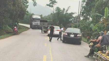 Quảng Ninh: 1 trong 2 đối tượng hành hung người do không cho vượt xe đã ra đầu thú