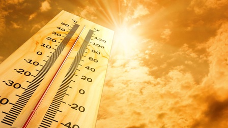 Thời tiết hôm nay: Bắc Bộ và Trung Bộ tiếp tục nắng nóng gay gắt