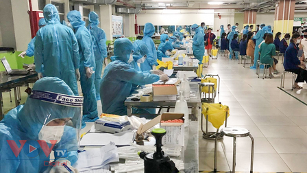 Quảng Ninh hỗ trợ Bắc Giang xét nghiệm hơn 30.000 mẫu bệnh phẩm 