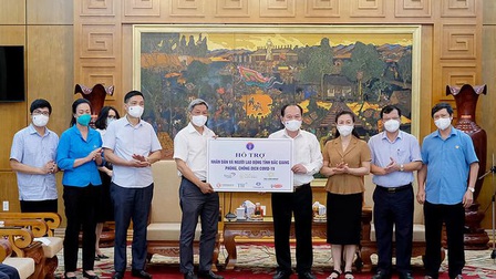 Bộ Y tế kêu gọi cả nước trợ giúp Bắc Ninh, Bắc Giang vượt khó chống dịch