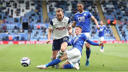 Leicester 2-4 Tottenham: Bale bùng nổ 'cứu' Chelsea, đưa Tottenham dự cúp châu Âu