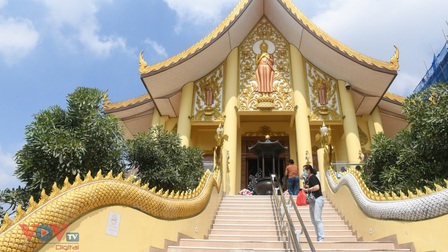 Tu viện Phật giáo giữa Hồi quốc Indonesia - Biểu tượng của khoan dung và hòa hợp tôn giáo