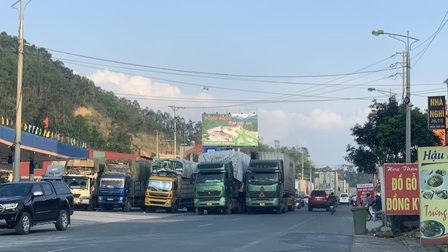 Lái xe chở hàng từ Bắc Ninh, Bắc Giang vào Quảng Ninh phải có giấy xét nghiệm Covid-19