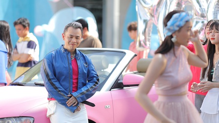 'Pinkboy' Binz tung ảnh hậu trường MV mới, khoe xế xịn toàn màu hồng