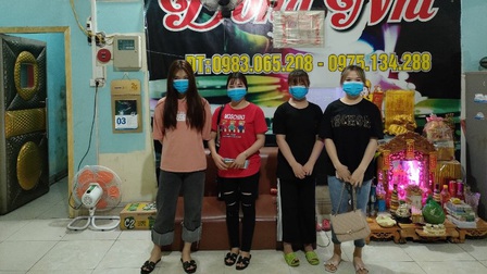 Quảng Ninh: Phạt, cách ly bắt buộc 8 thanh niên tụ tập hát karaoke bất chấp lệnh cấm
