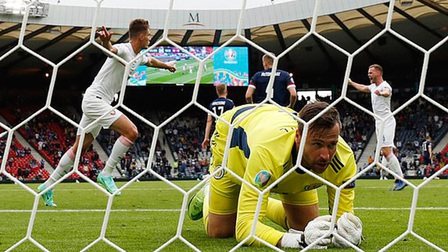 Scotland 0-2 Czech: Người hùng Schick