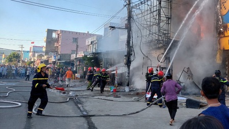 Phú Yên: Tìm người đã chứng kiến đám cháy cửa hàng điện máy phục vụ công tác phòng chống dịch Covid-19