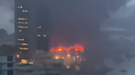 Cháy dữ dội tại Hong Kong thiêu rụi 16 chiếc thuyền