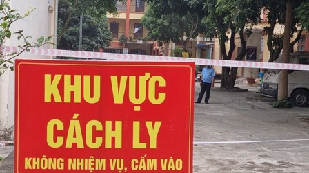 Tiếp xúc F0, chủ tịch và trưởng công an thị trấn ở Hà Nội phải đi cách ly