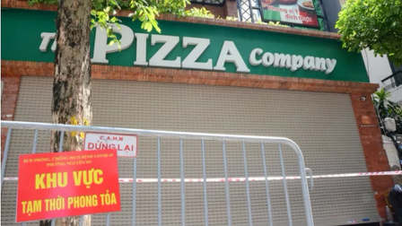 Hà Nội: 57 người liên quan nhân viên giao pizza dương tính SARS-CoV-2