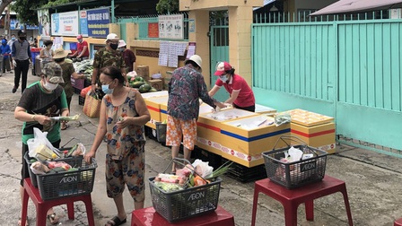 TP.HCM triển khai thí điểm bán rau, thịt, cá ở các chợ truyền thống đang đóng cửa