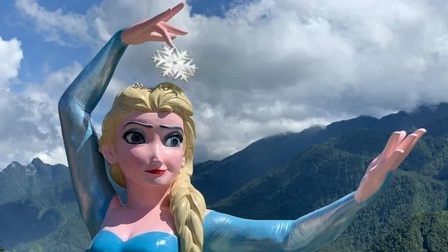 Tượng nữ hoàng băng giá Elsa ở Sa Pa bị tháo dỡ