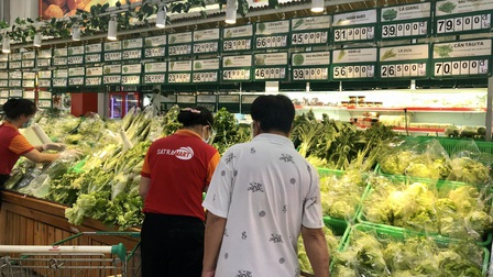 TP Hồ Chí Minh: Các siêu thị đồng loạt đóng cửa trước 17h30