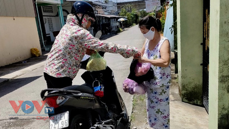 Bạc Liêu: Thành lập 'Tổ phụ nữ đi chợ hộ' mua các mặt hàng thiết yếu giúp người dân