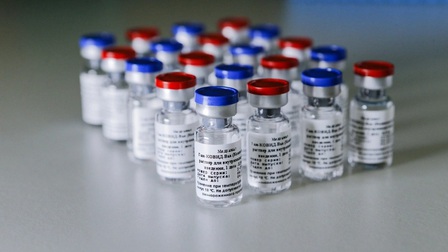 Nga thử nghiệm kết hợp vaccine của AstraZeneca và Sputnik V