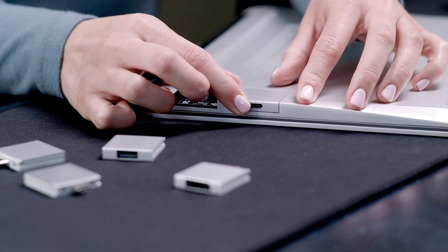 Chiếc laptop có thể thay thế linh kiện như máy bàn