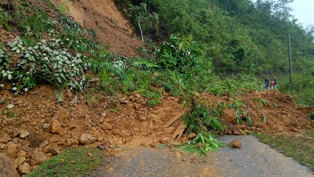 Nhiều tuyến giao thông ở Lai Châu tiếp tục sạt lở do mưa kéo dài