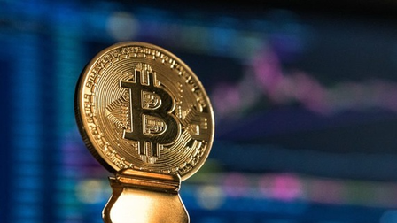 Giá Bitcoin quay đầu lao dốc