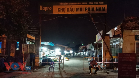 Hà Nội: Chợ đầu mối phía Nam mở cửa trở lại